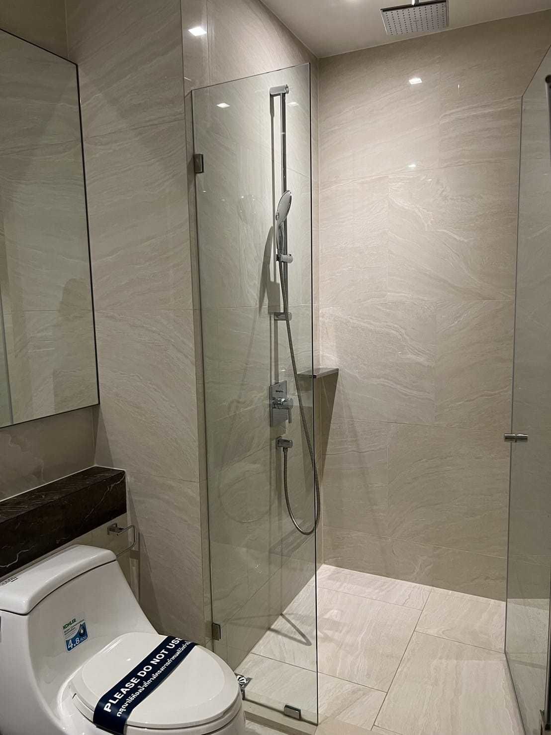 Ashton Silom - Image 13