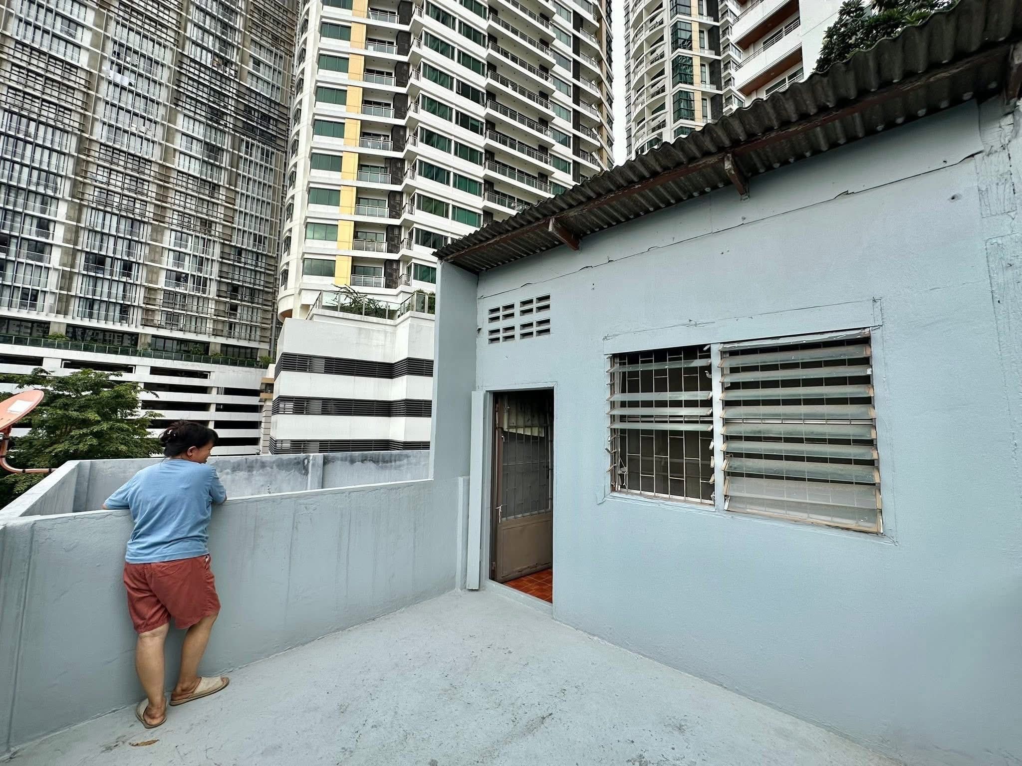 4 卧室 联排别墅 出租 在  - Image 5