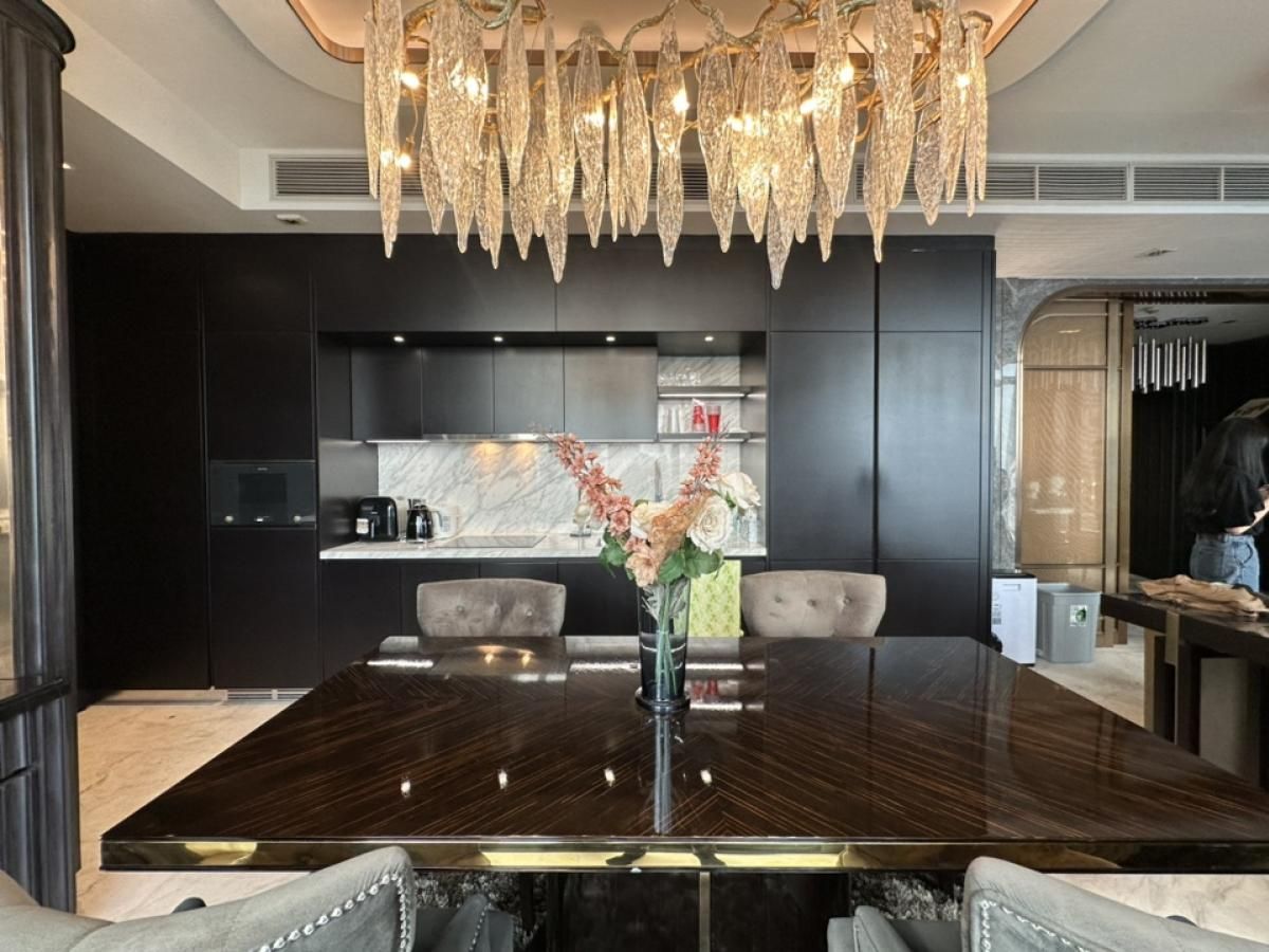 The Monument Thong Lo - Image 24