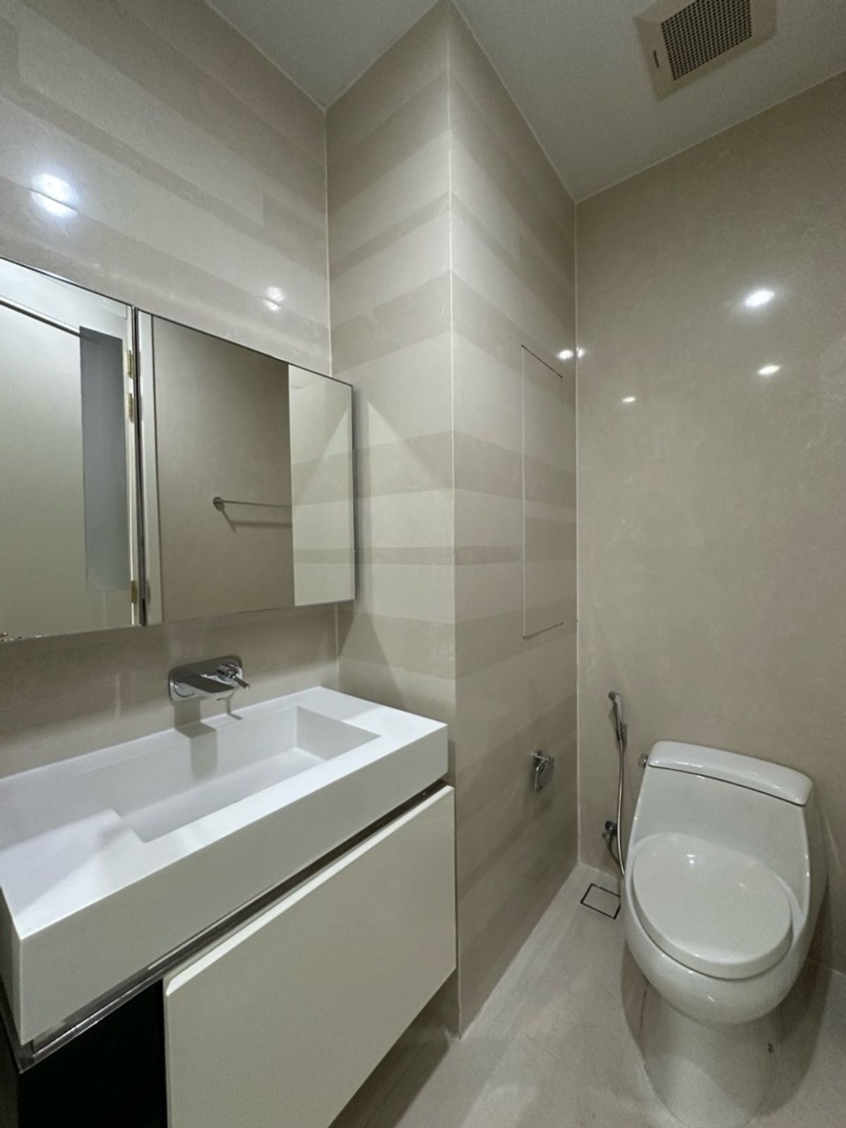 uploads/3efcf3ff-14c0-49cd-a97d-c18a86e0c28f/6c76d443-b483-4cc2-9087-a2bd642f0933