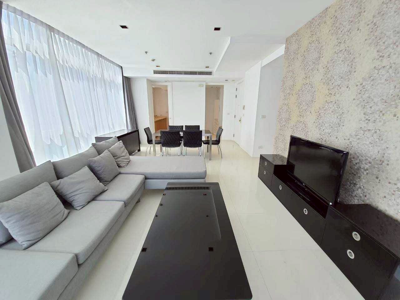 แอทธินี เรสซิเด้นซ์ - Image 1