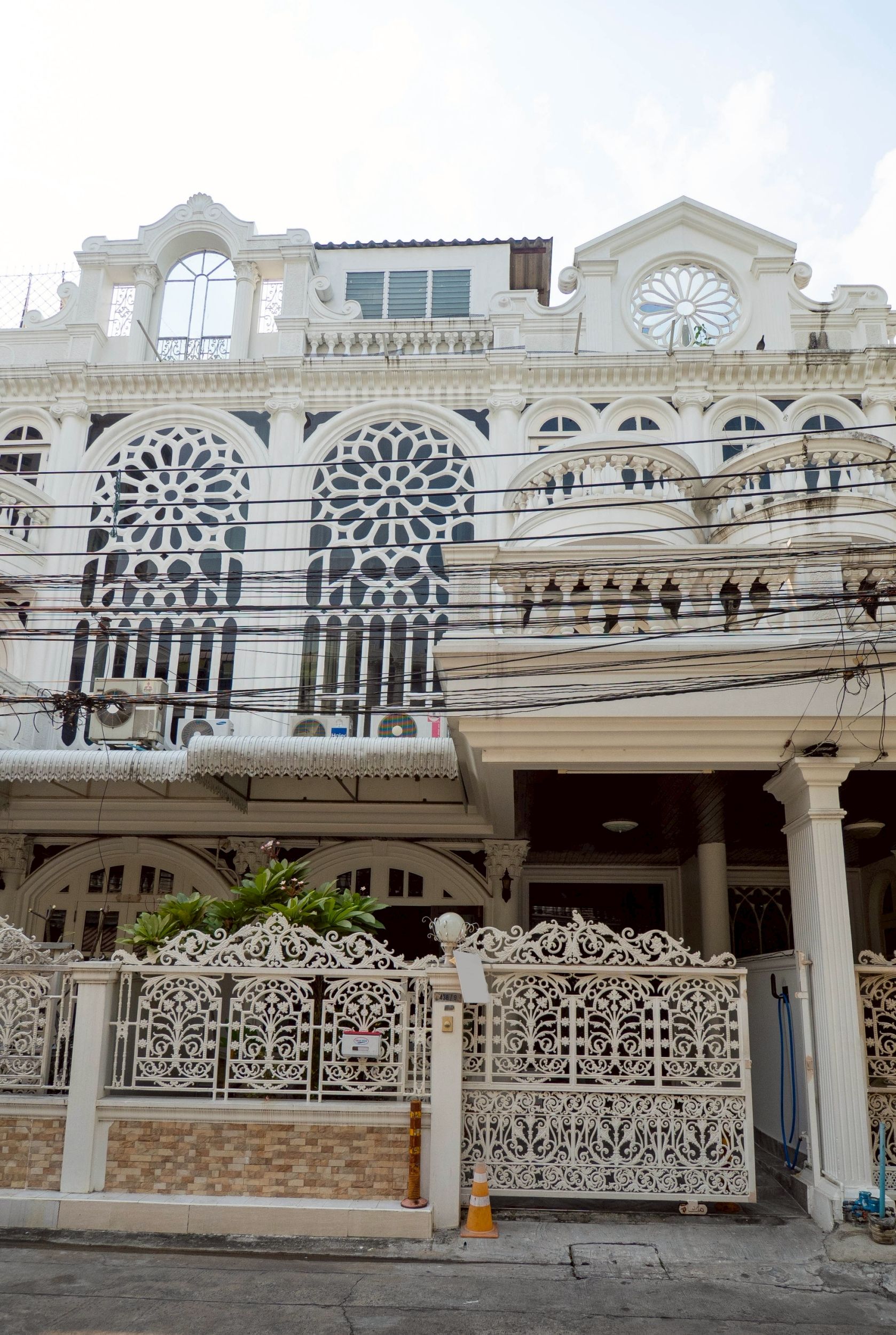 5 卧室 联排别墅 出租 在  - Image 1