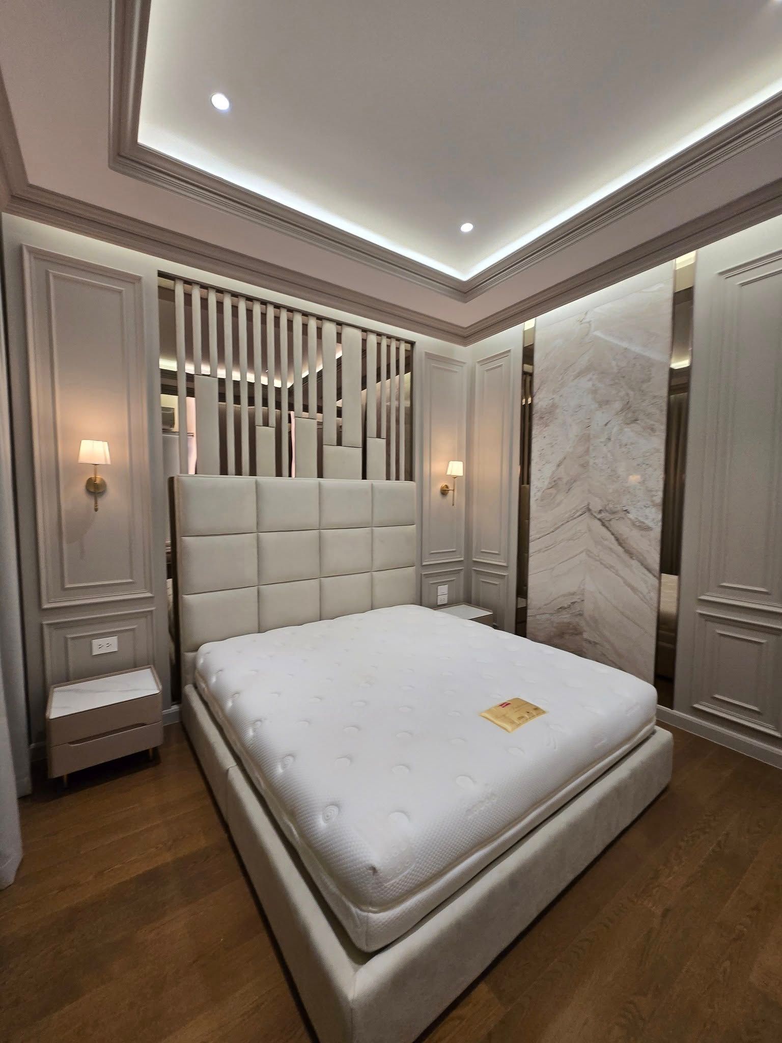 Narasiri Krungthepkreetha - Image 19