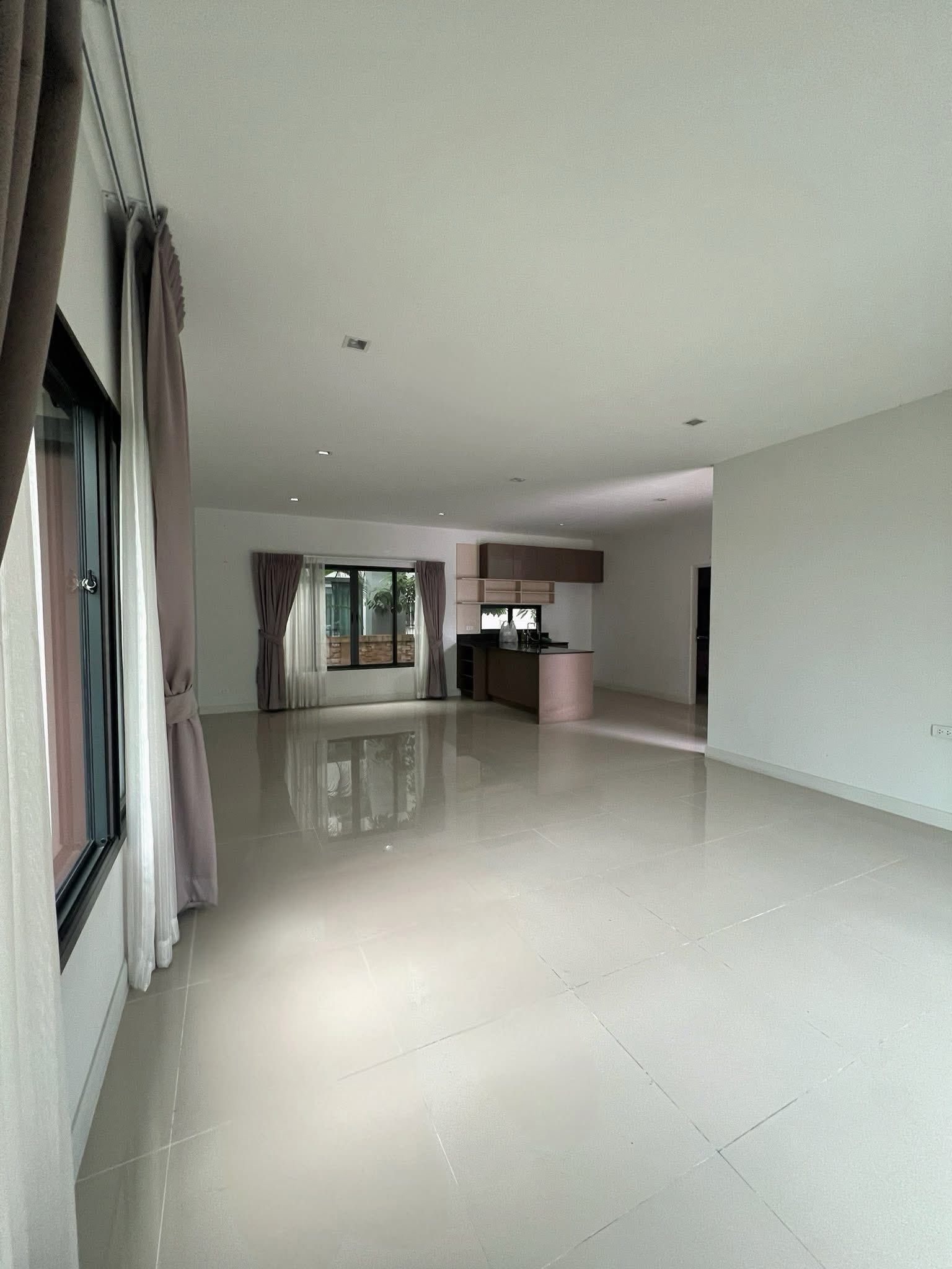 Burasiri Wongwaen-Onnut - Image 2