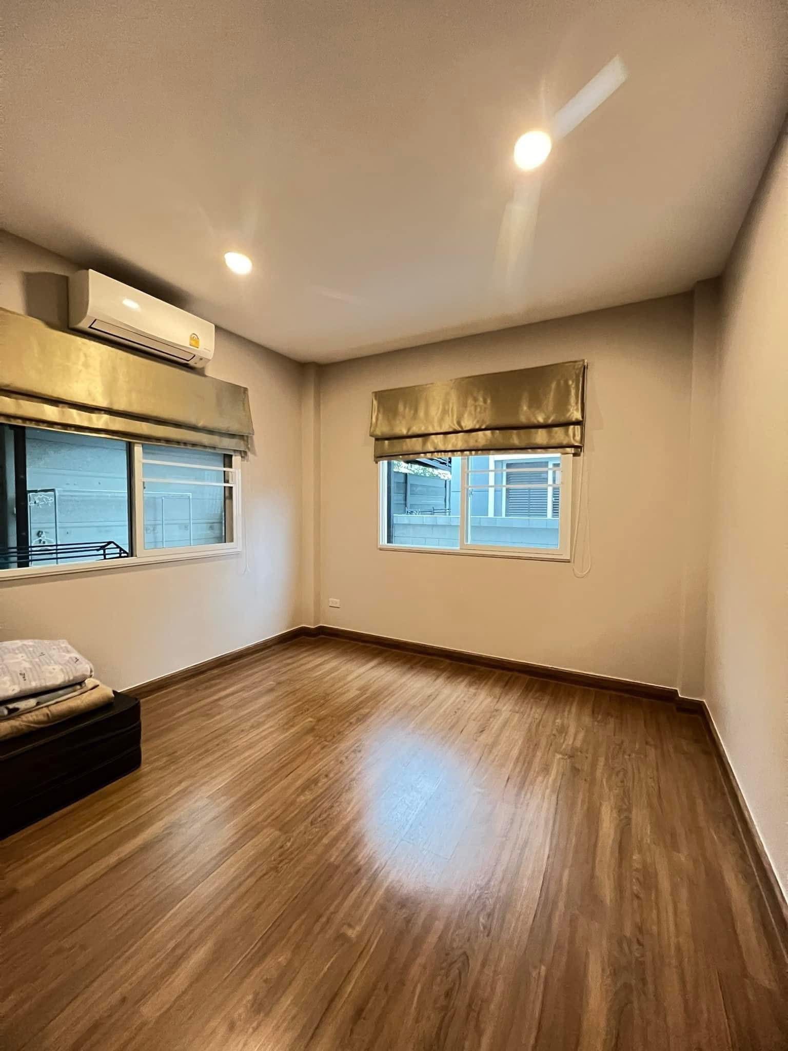 4 卧室 独立房屋 出租 在  - Image 20