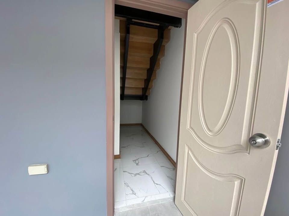 4 卧室 联排别墅 出租 在  - Image 33