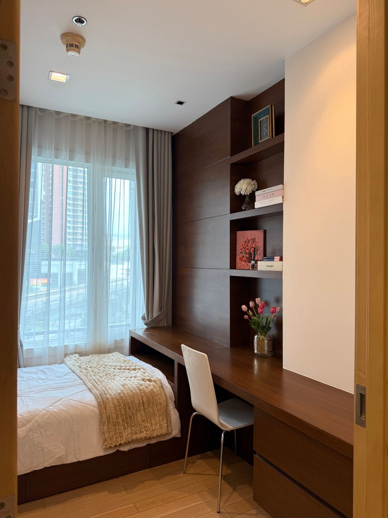 Siri at Sukhumvit - Image 9