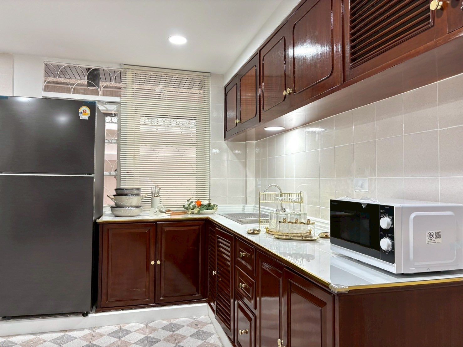 5 卧室 独立房屋 出租 在  - Image 8