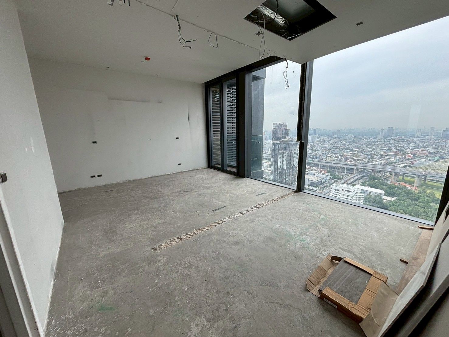 4 卧室 公寓 出售 在  - Image 3