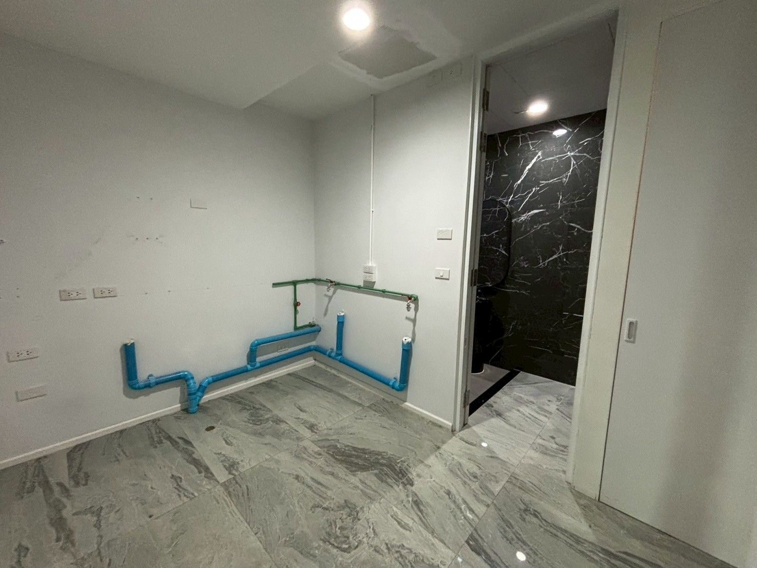 1 卧室 公寓 出售 在  - Image 7