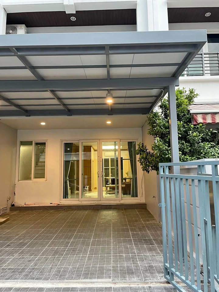 3 卧室 联排别墅 出租 在  - Image 1