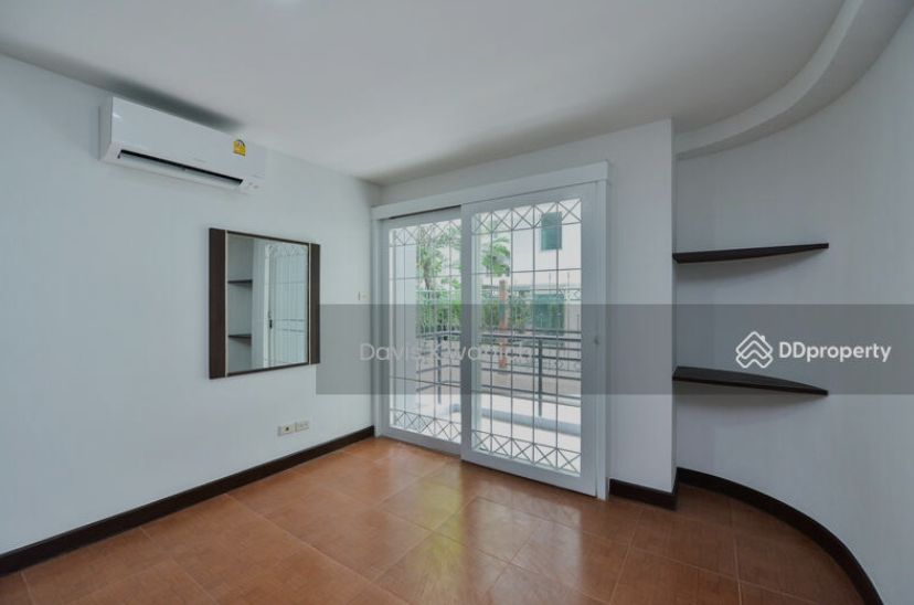 2 卧室 公寓 出售 在  - Image 2