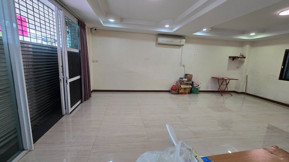 4 ห้องนอน ทาวน์เฮาส์ สำหรับเช่า ใน ห้วยขวาง, ห้วยขวาง, กรุงเทพมหานคร - Image 3