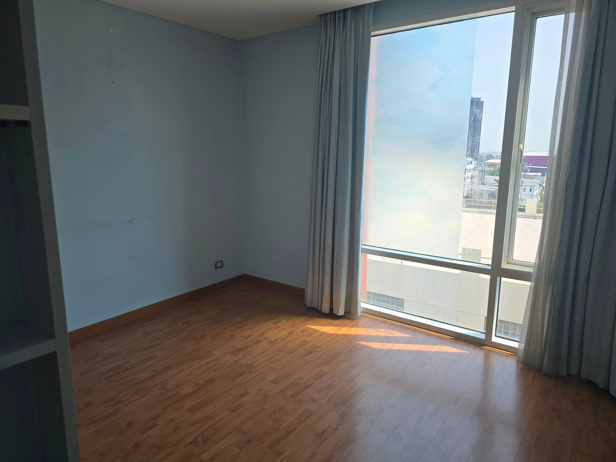 3 卧室 公寓 出售 在  - Image 16