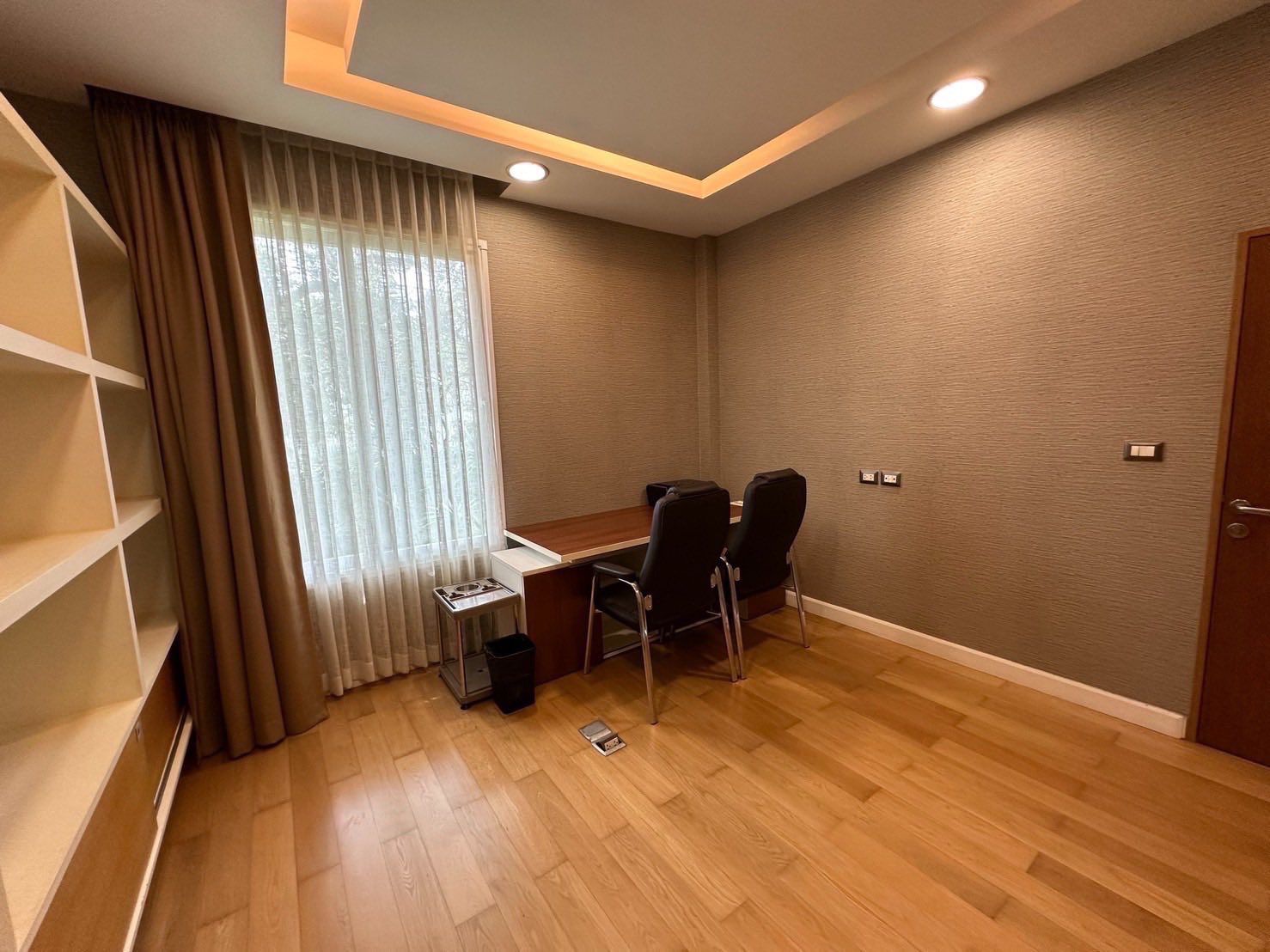 7 卧室 独立房屋 出租 在  - Image 31