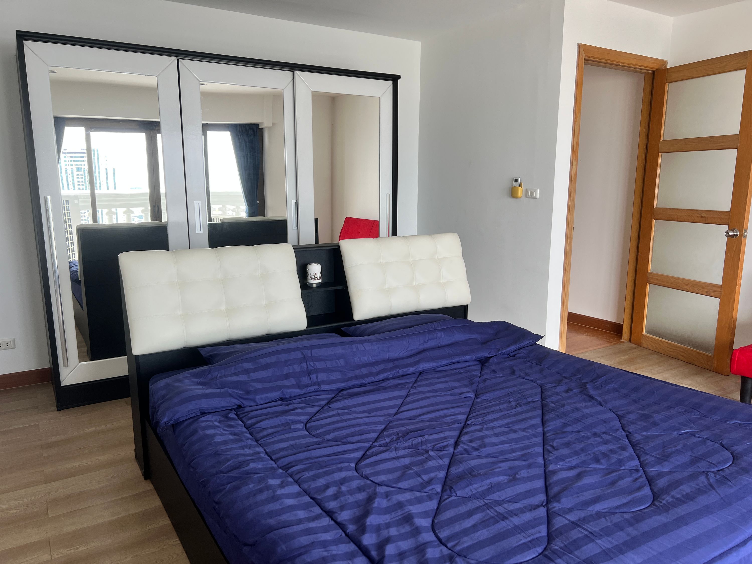 สเตท ทาวเวอร์ - Image 22