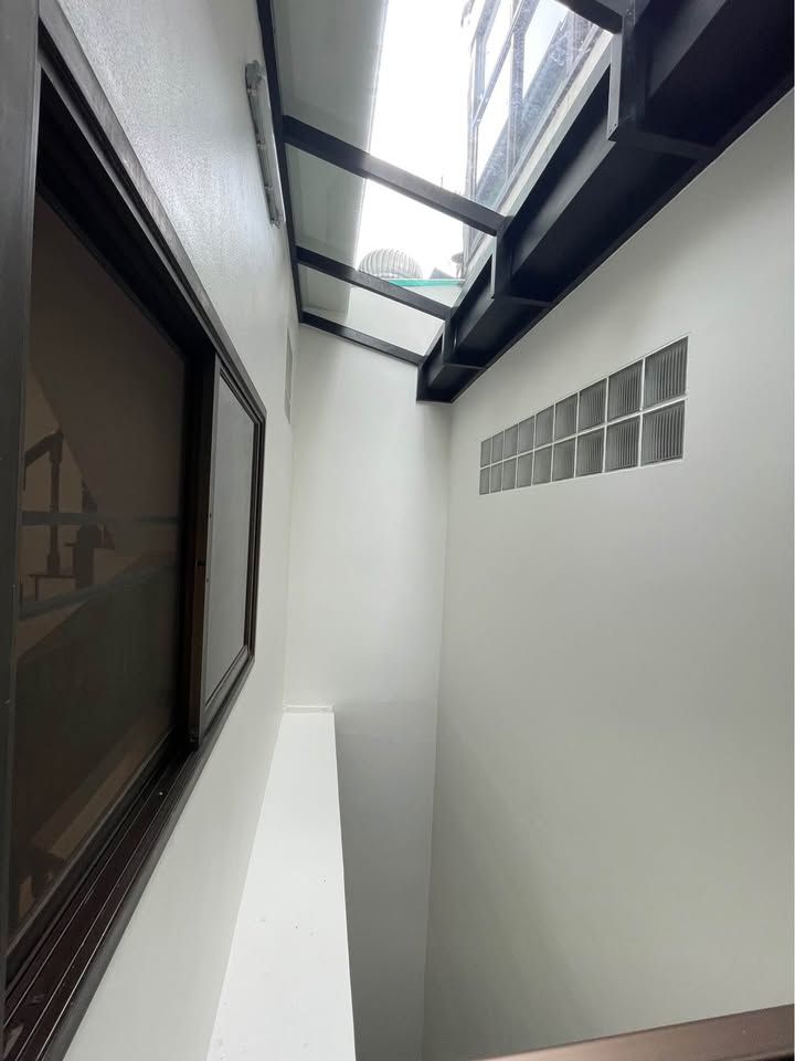  Building For Rent in Rong Mueang, Pathum Wan, Bangkok - Image 8