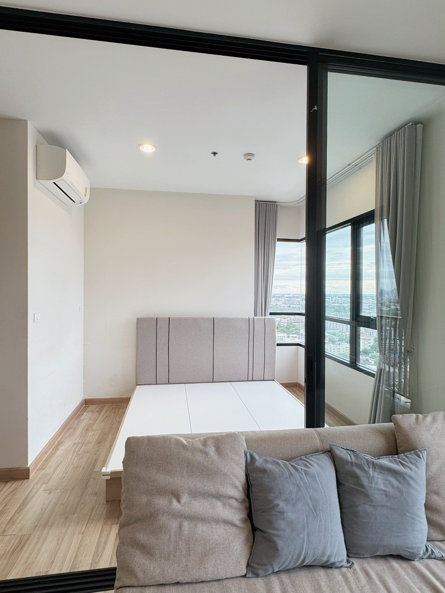 1 Bedroom Condo For Sale in Samrong Nuea, Mueang Samut Prakan, Samut Prakan - Image 3
