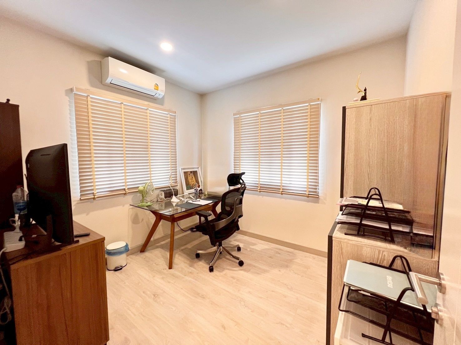 uploads/3efcf3ff-14c0-49cd-a97d-c18a86e0c28f/837a5287-5fe5-4c6b-b5a8-b76a32953b14