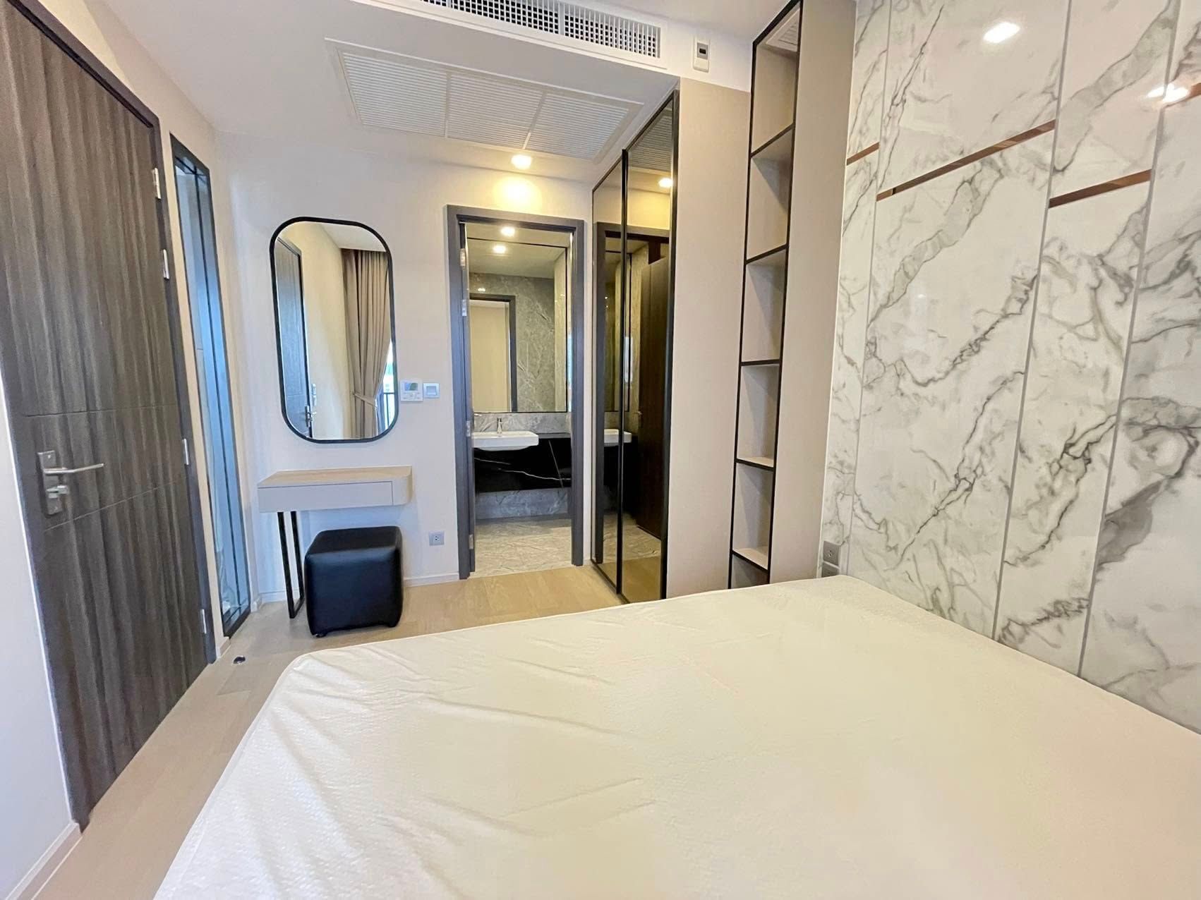 Ashton Asoke - Image 3