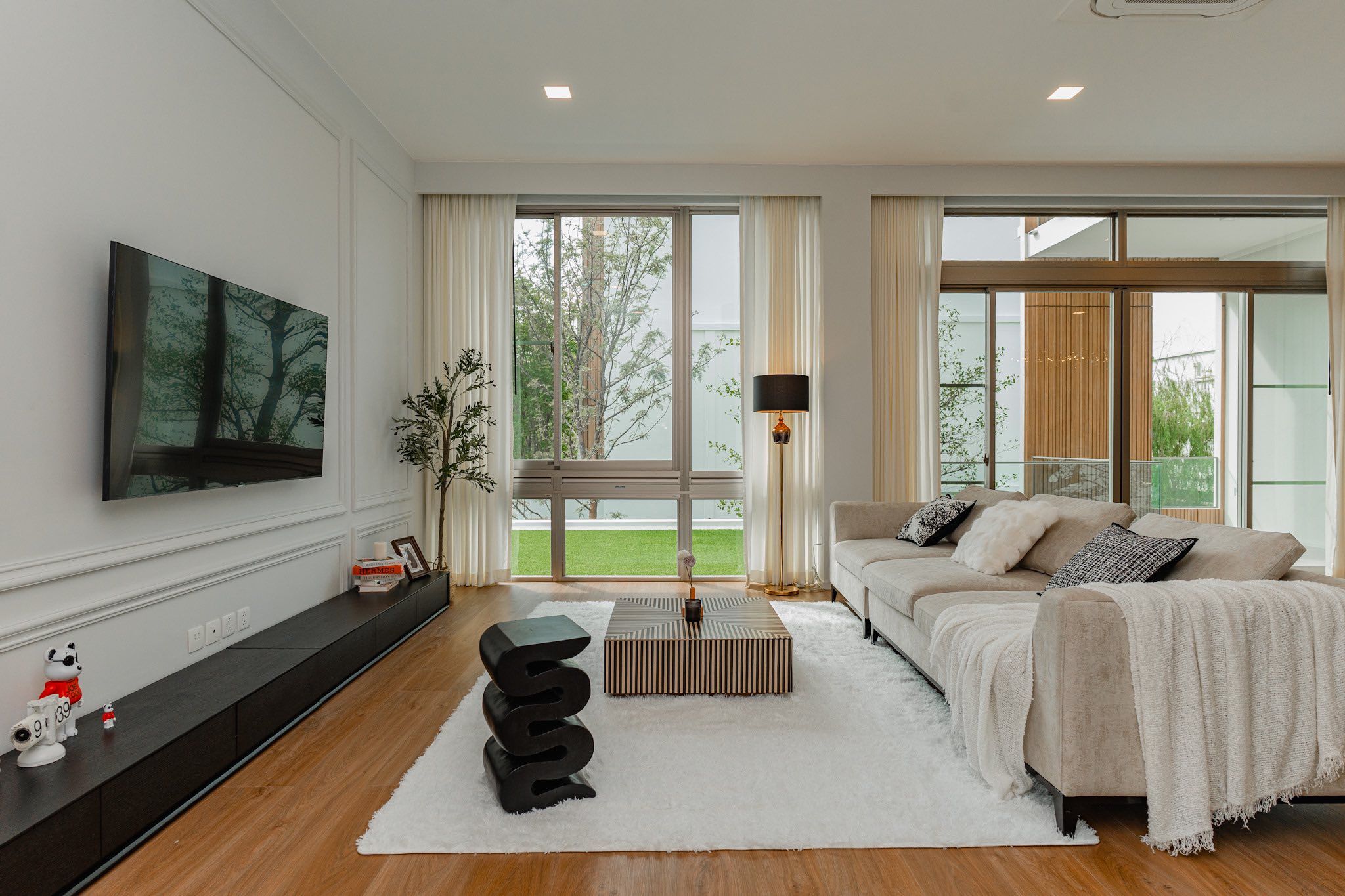 4 卧室 独立房屋 出租 在  - Image 2