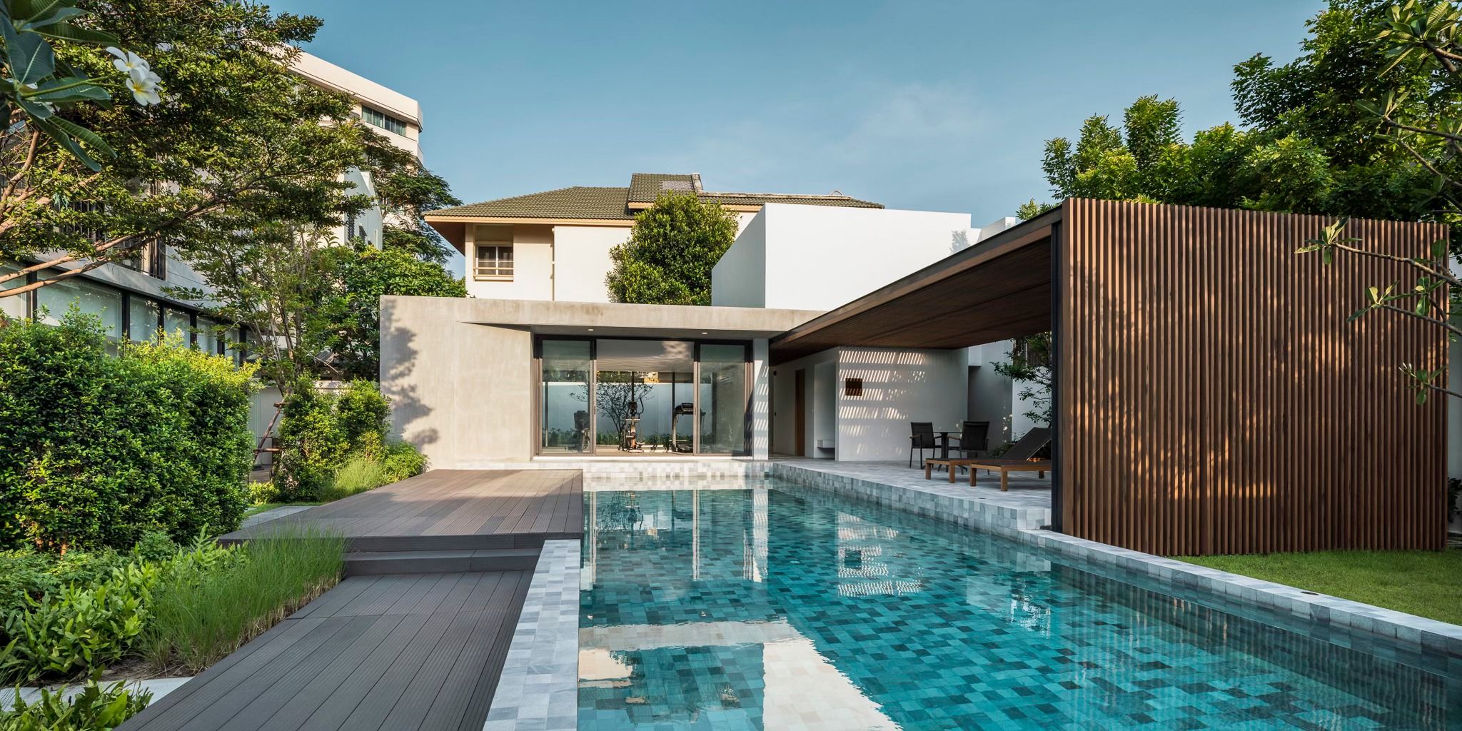 Vana Residences Sukhumvit 26 - Image 3