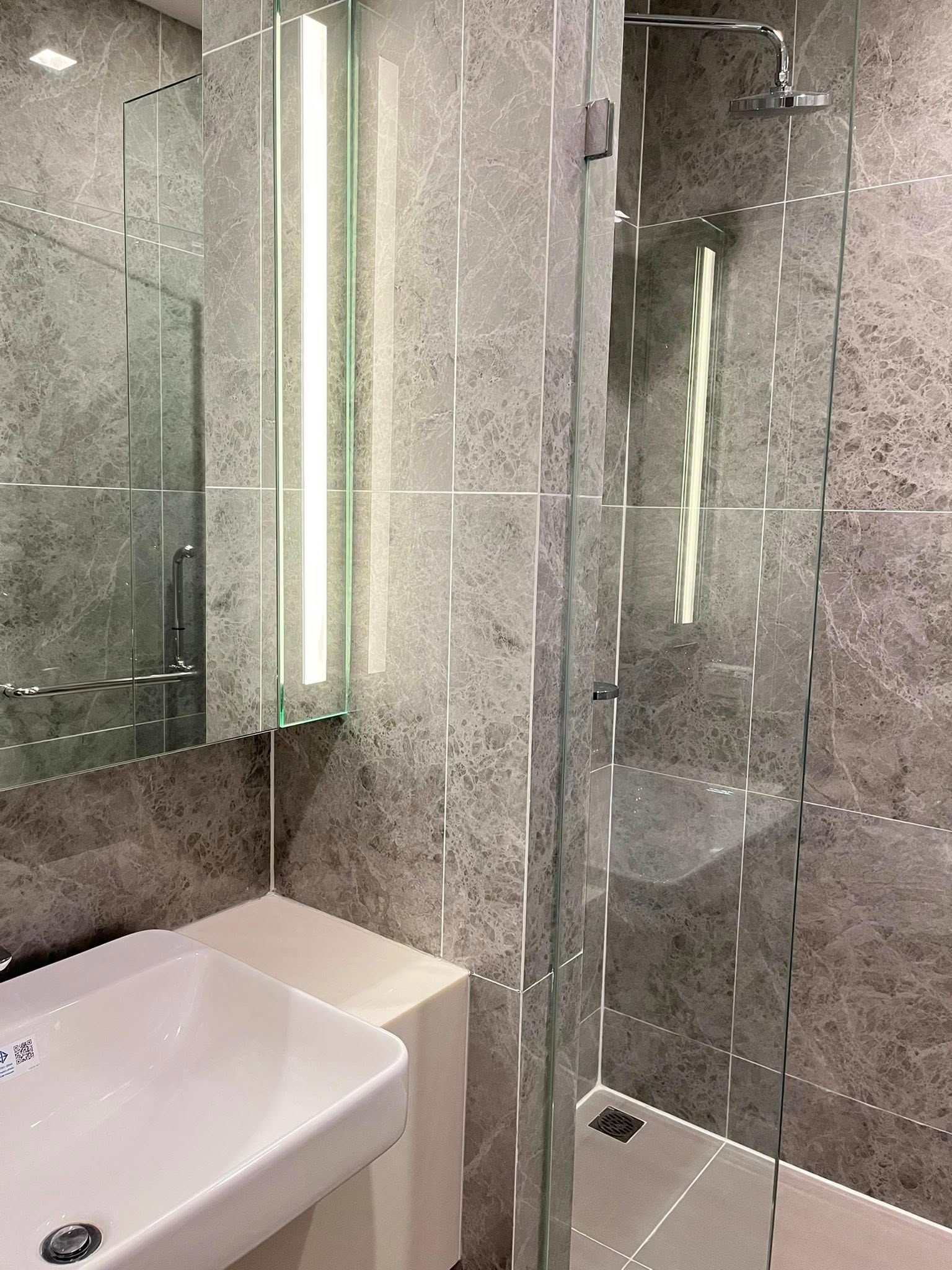 Noble Around Ari - Image 7