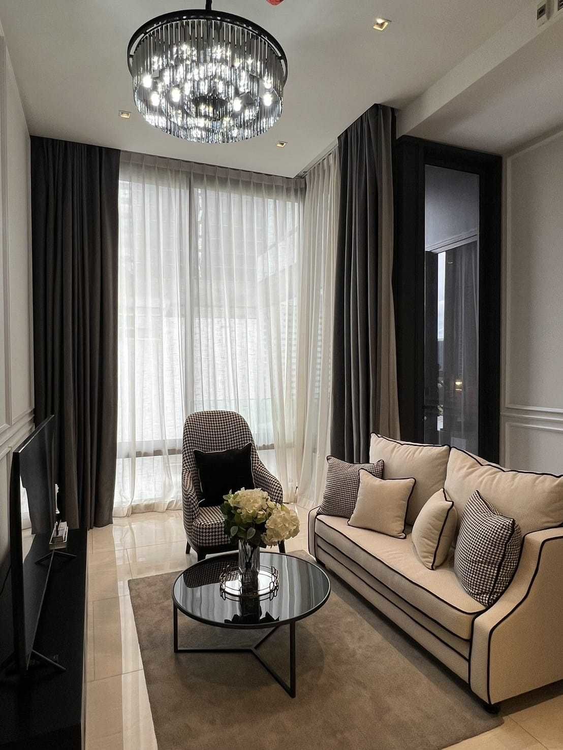 Ashton Silom - Image 2