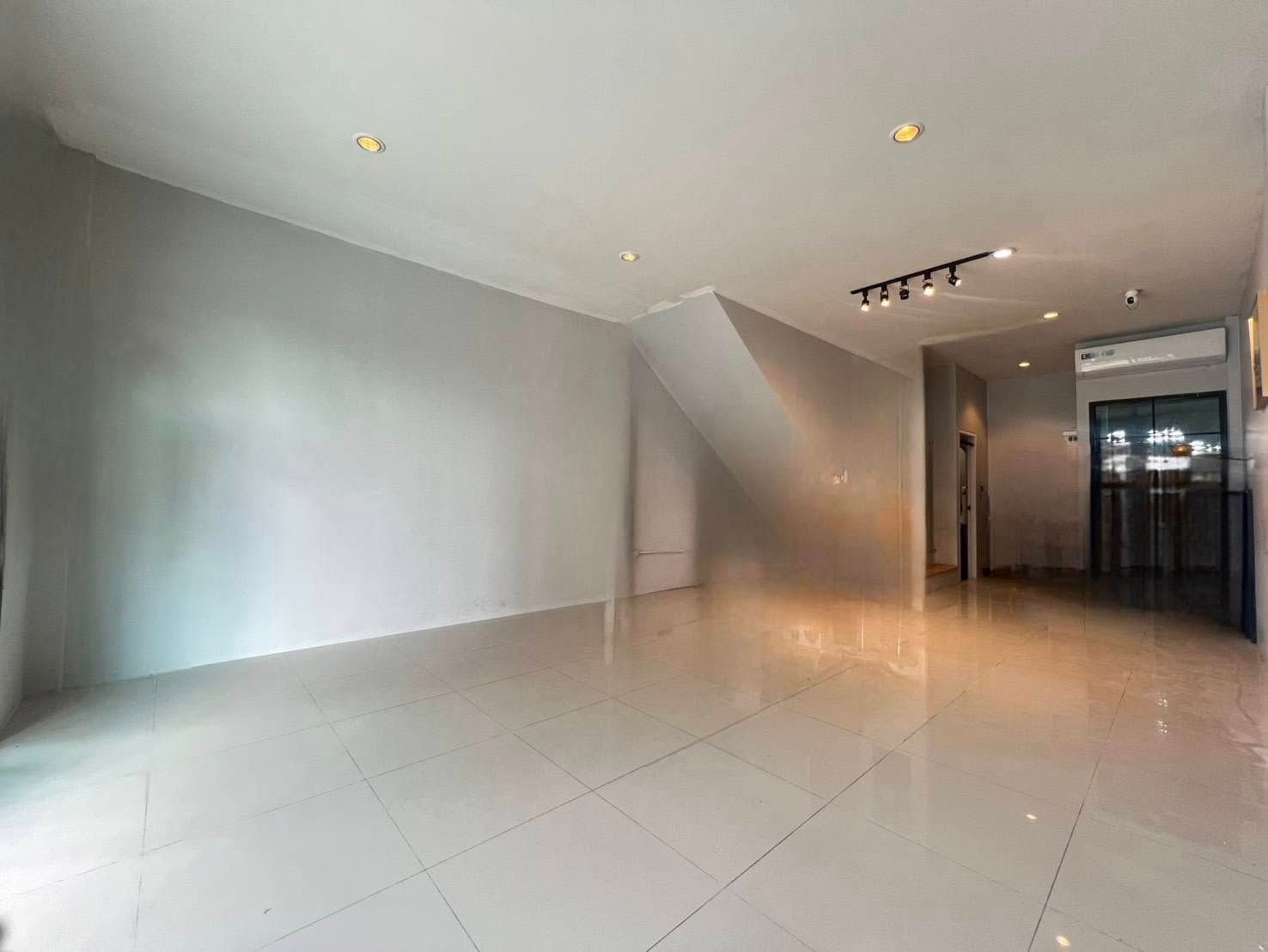 uploads/3efcf3ff-14c0-49cd-a97d-c18a86e0c28f/87e69e57-f982-45ea-9686-6f581c7c5941