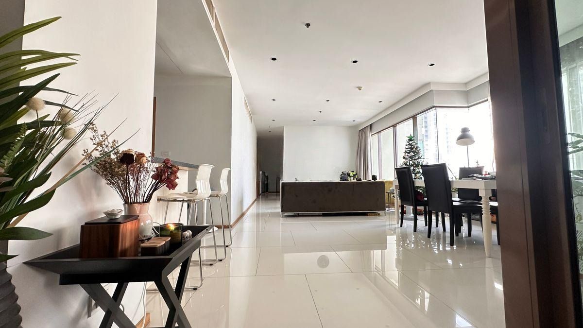 ดิ เอ็มโพริโอ เพลส - Image 2