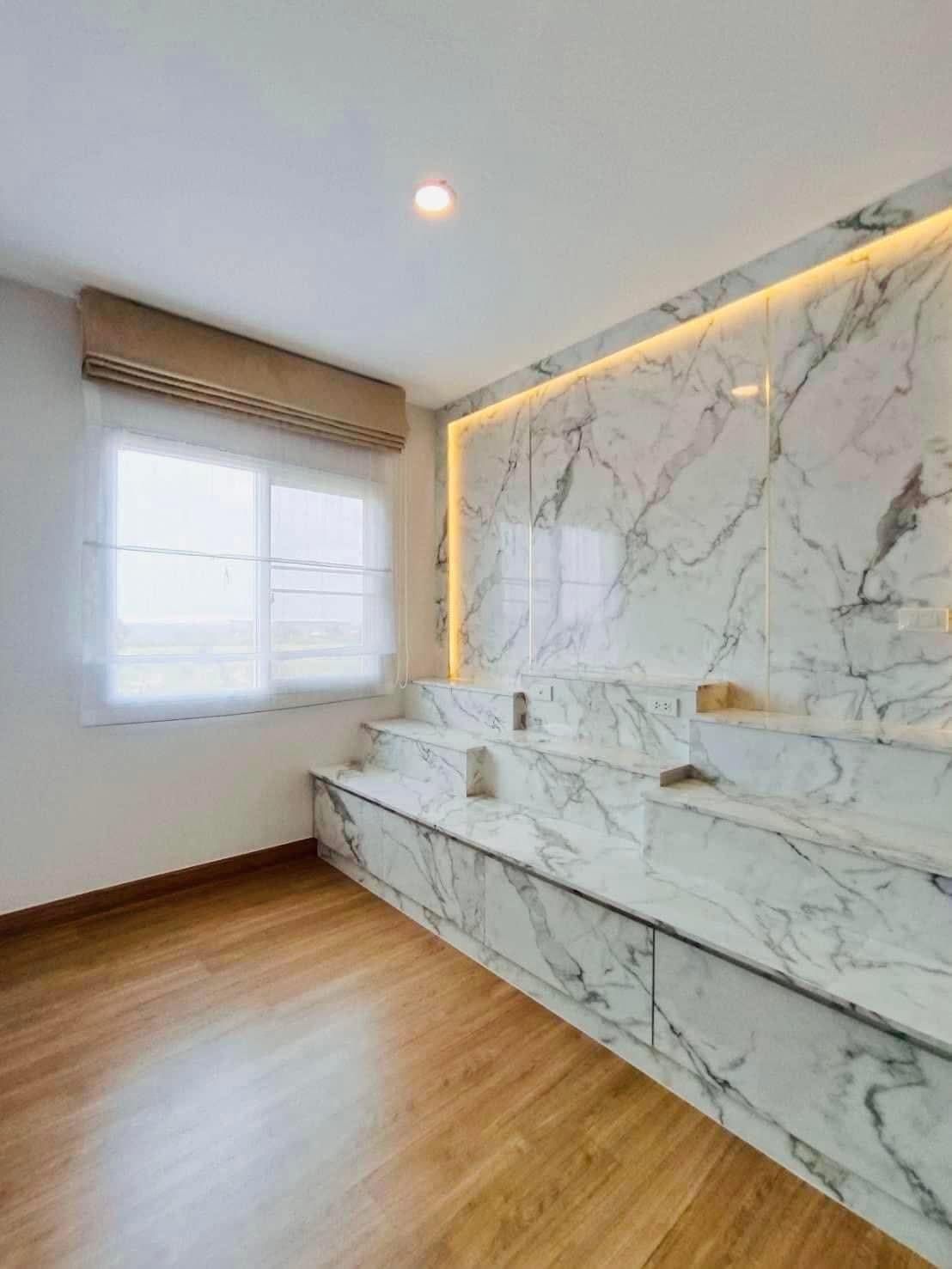 4 卧室 独立房屋 出租 在  - Image 14