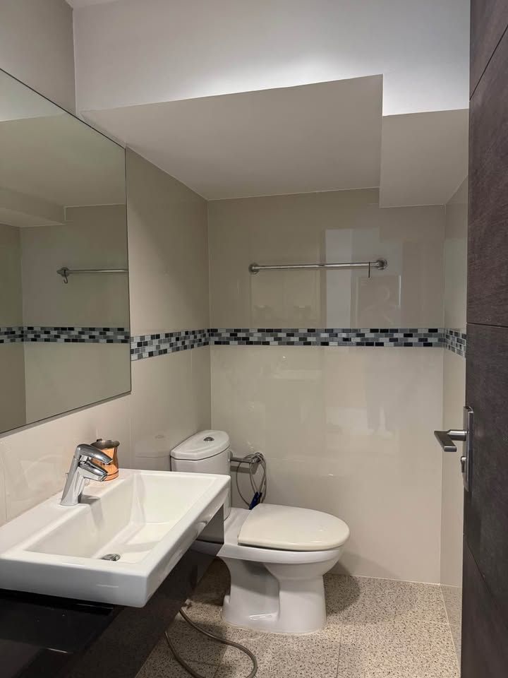 1 卧室 公寓 出租 在  - Image 6