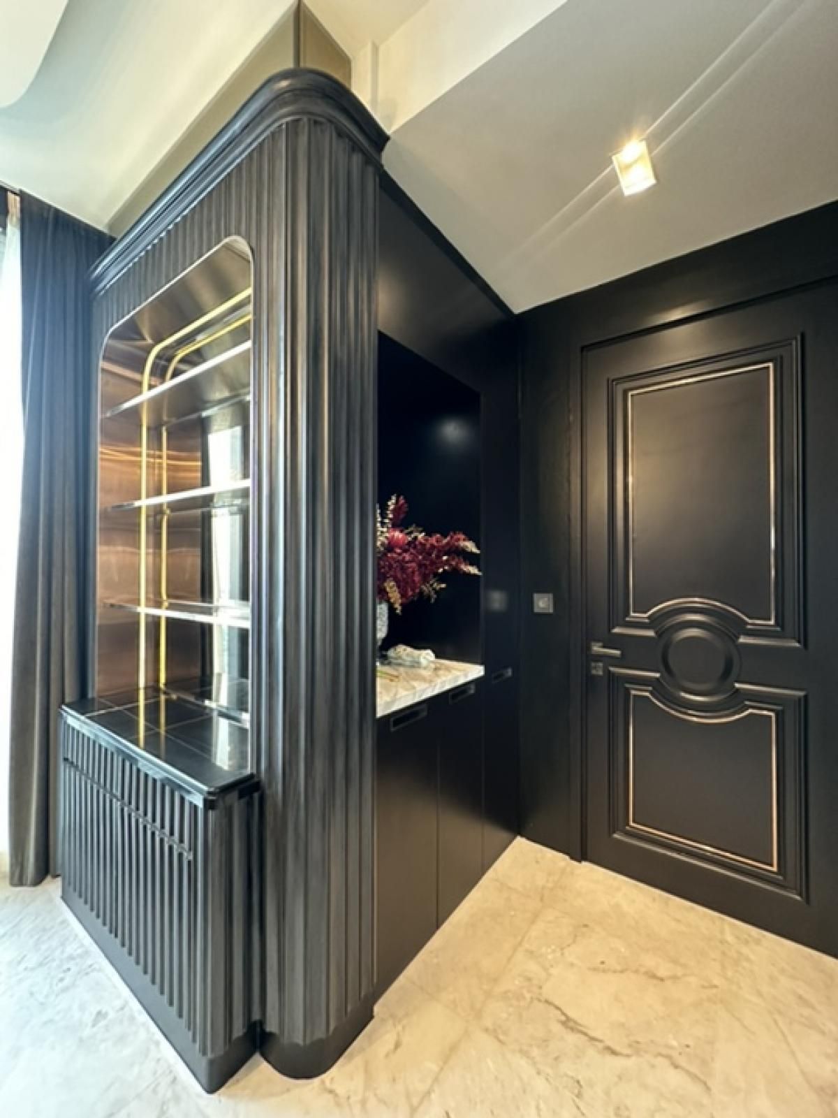 The Monument Thong Lo - Image 5