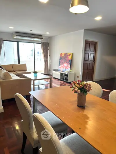 ริชมอนด์ พาเลส สุขุมวิท 43 - Image 2