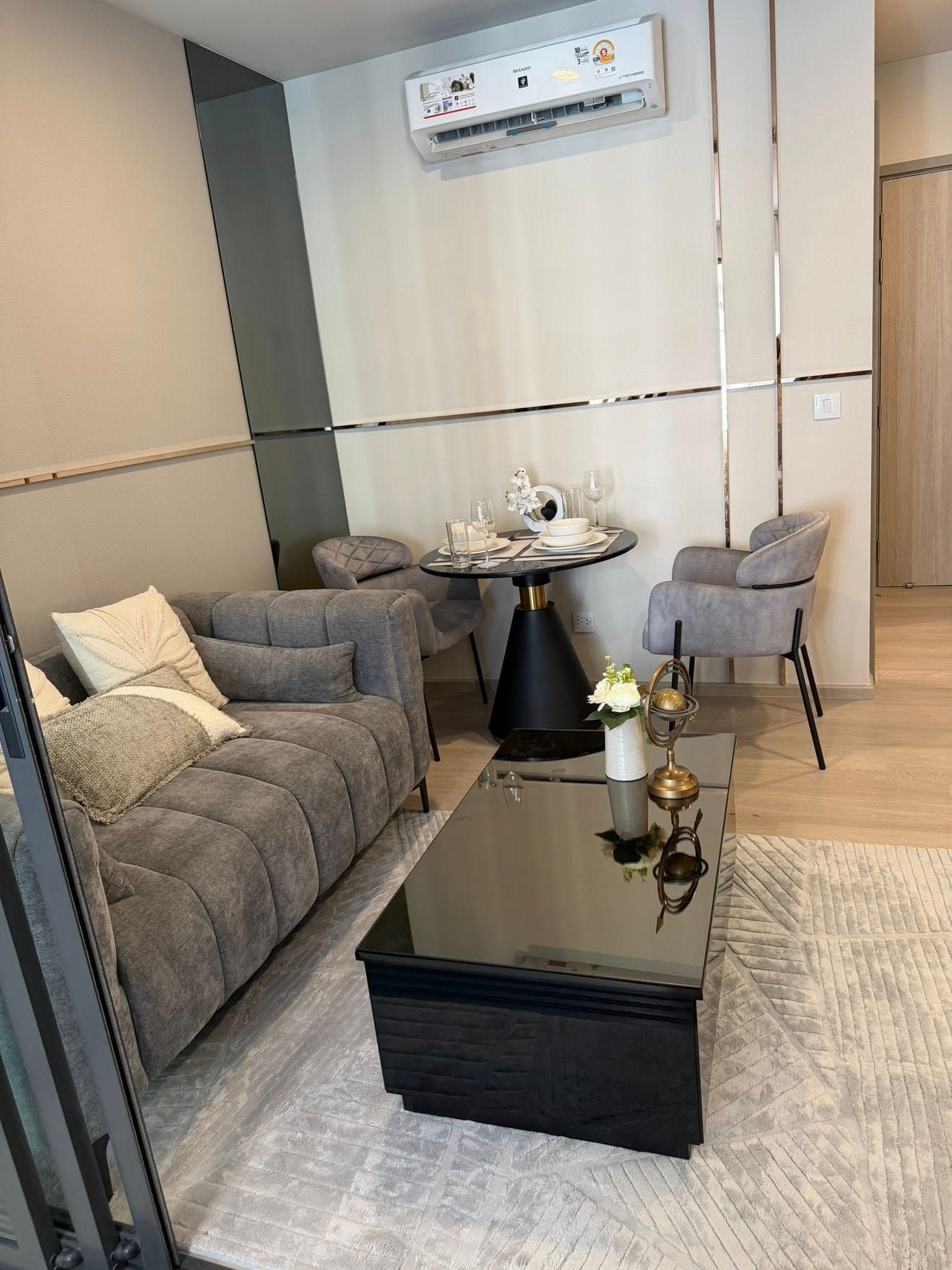 1 卧室 公寓 出租 在  - Image 2