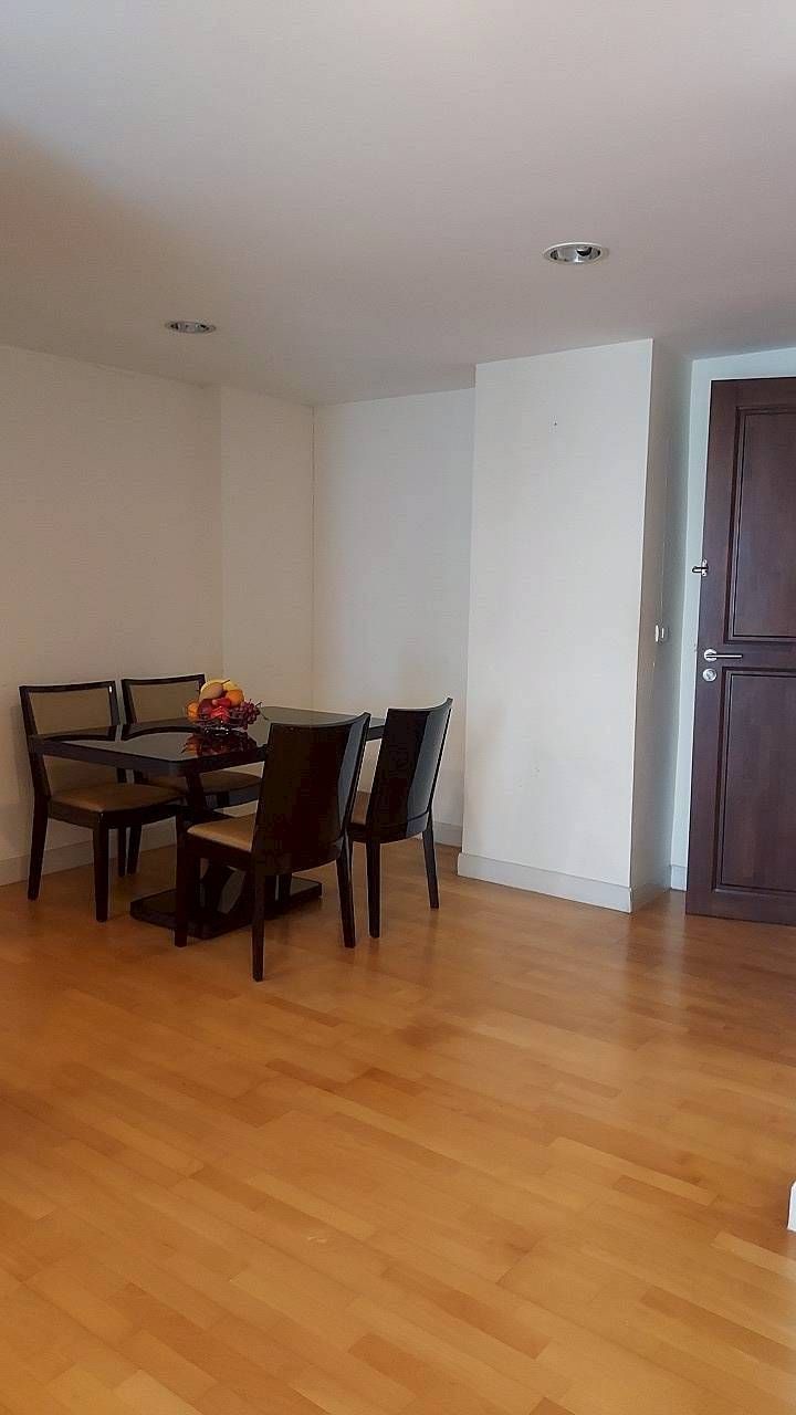 2 卧室 公寓 出售 在  - Image 2