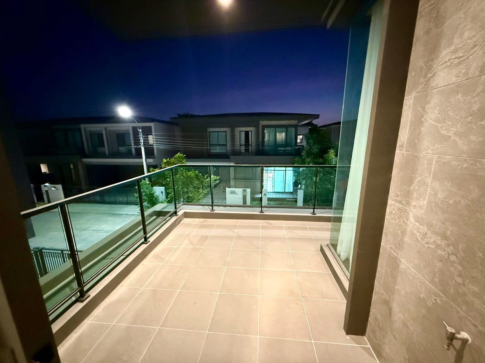 Bangkok Boulevard Srinakarin-Bangna - Image 13