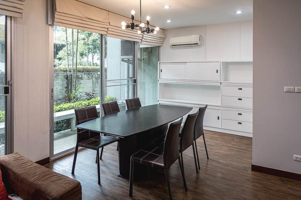 Von Napa Sukhumvit 38 - Image 4