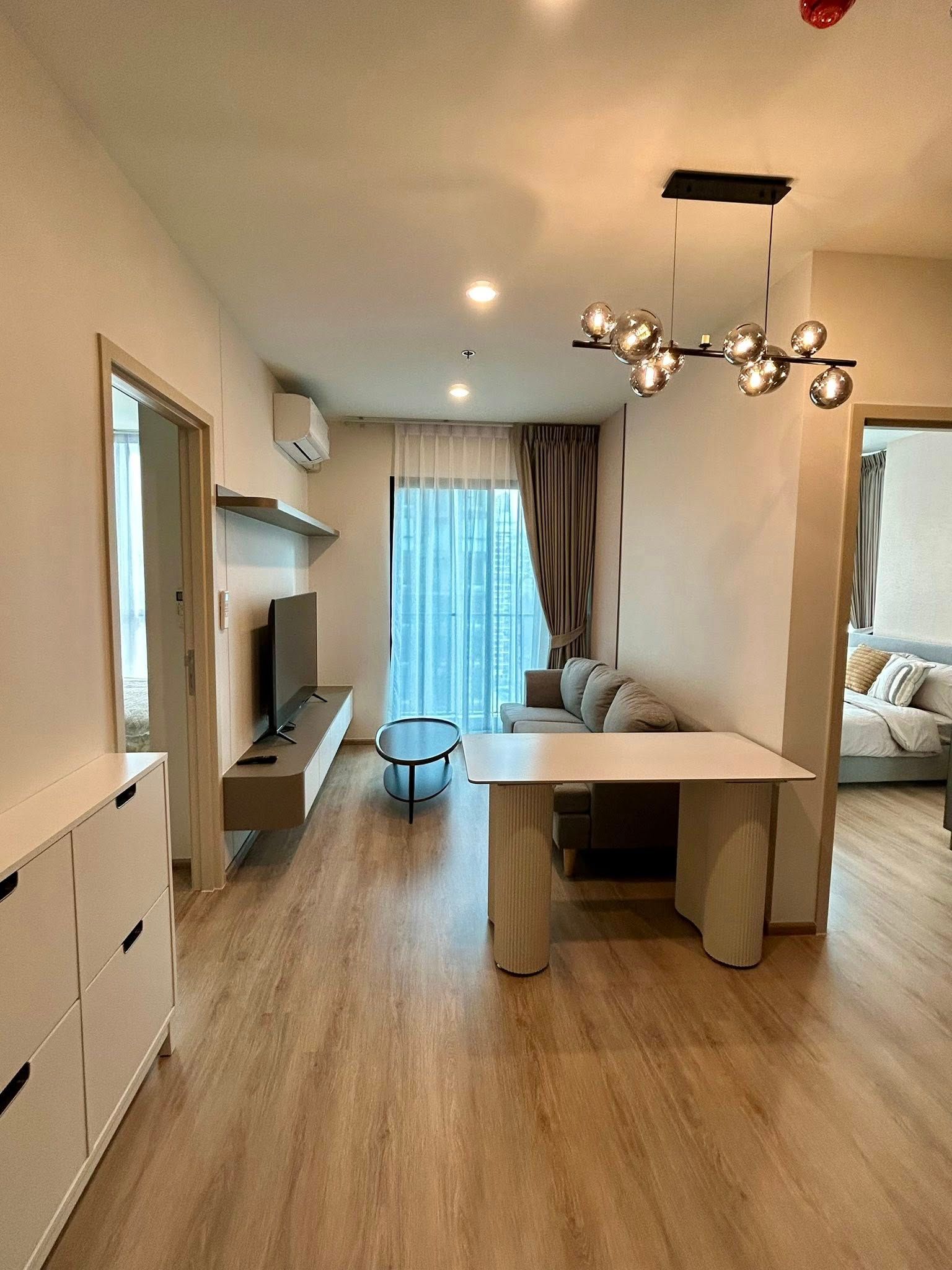 นิว ดิสทริค อาร์9 - Image 1