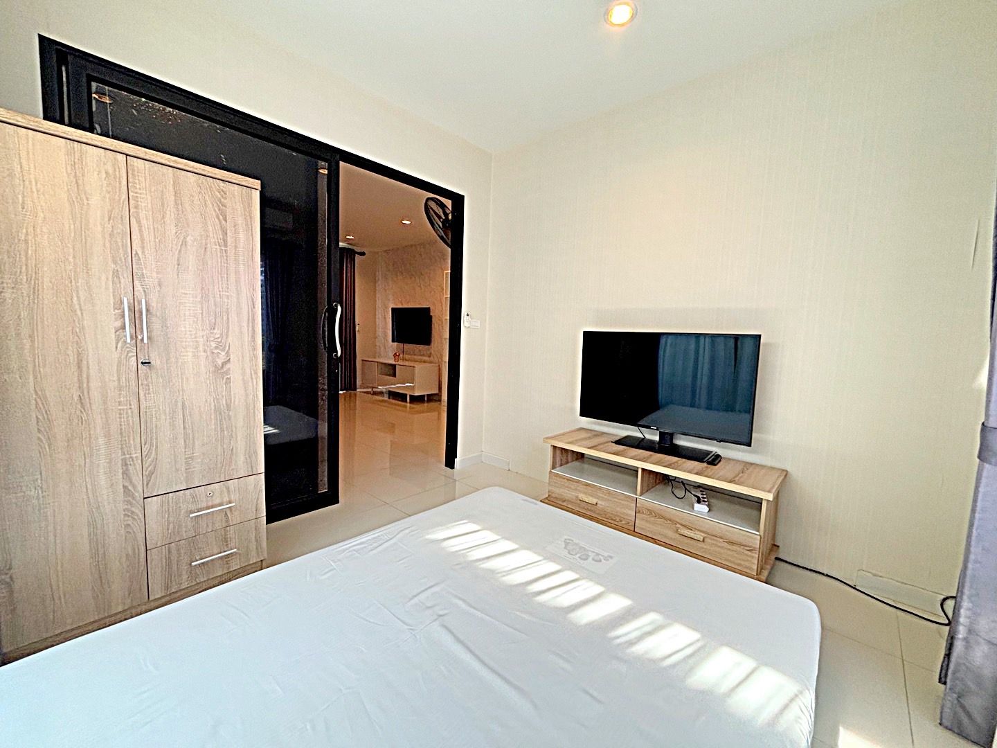 4 卧室 独立房屋 出租 在  - Image 10