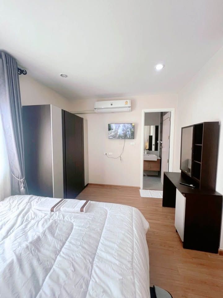 4 卧室 联排别墅 出租 在  - Image 14