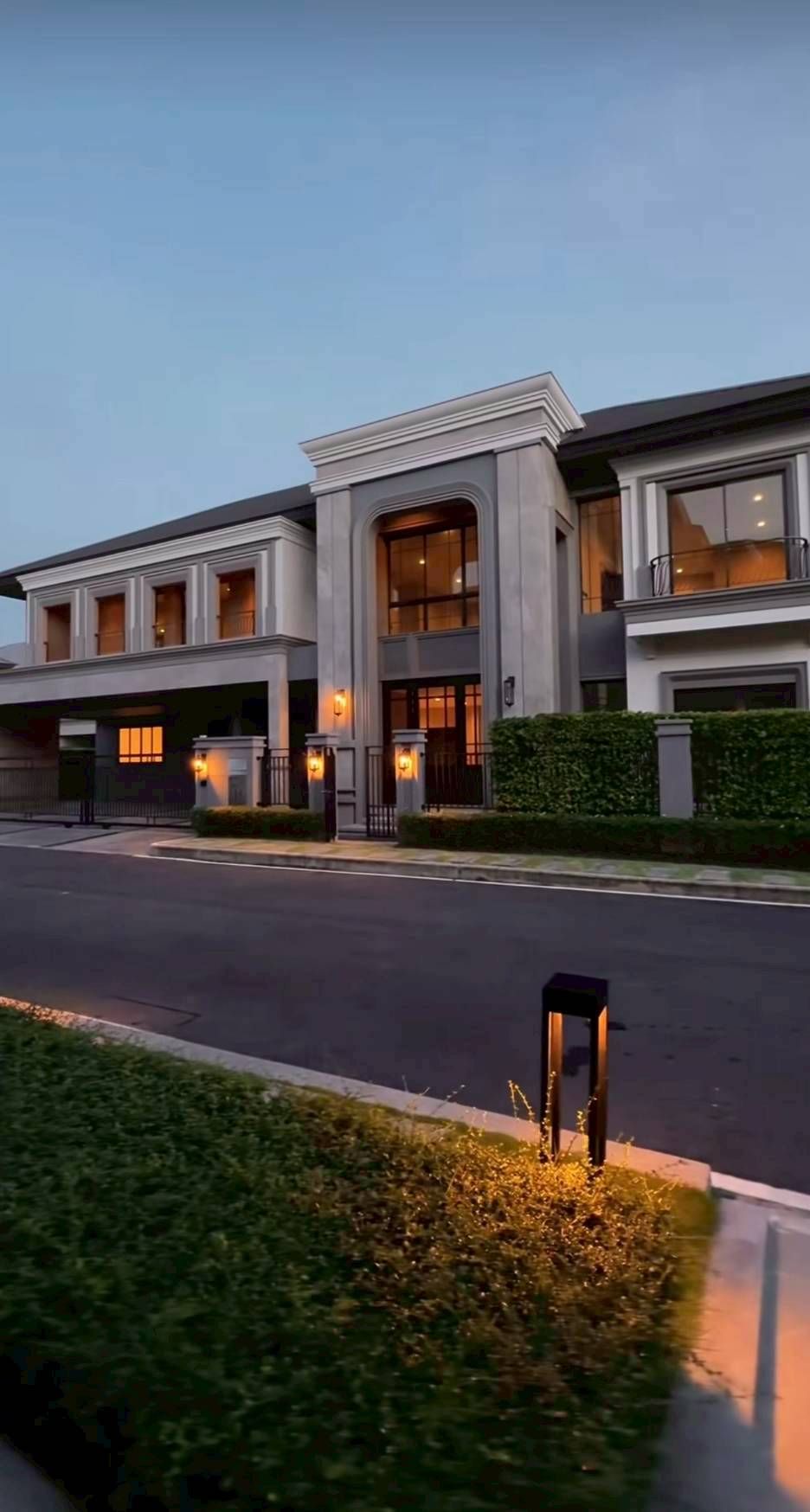 5 卧室 独立房屋 出售 在  - Image 4