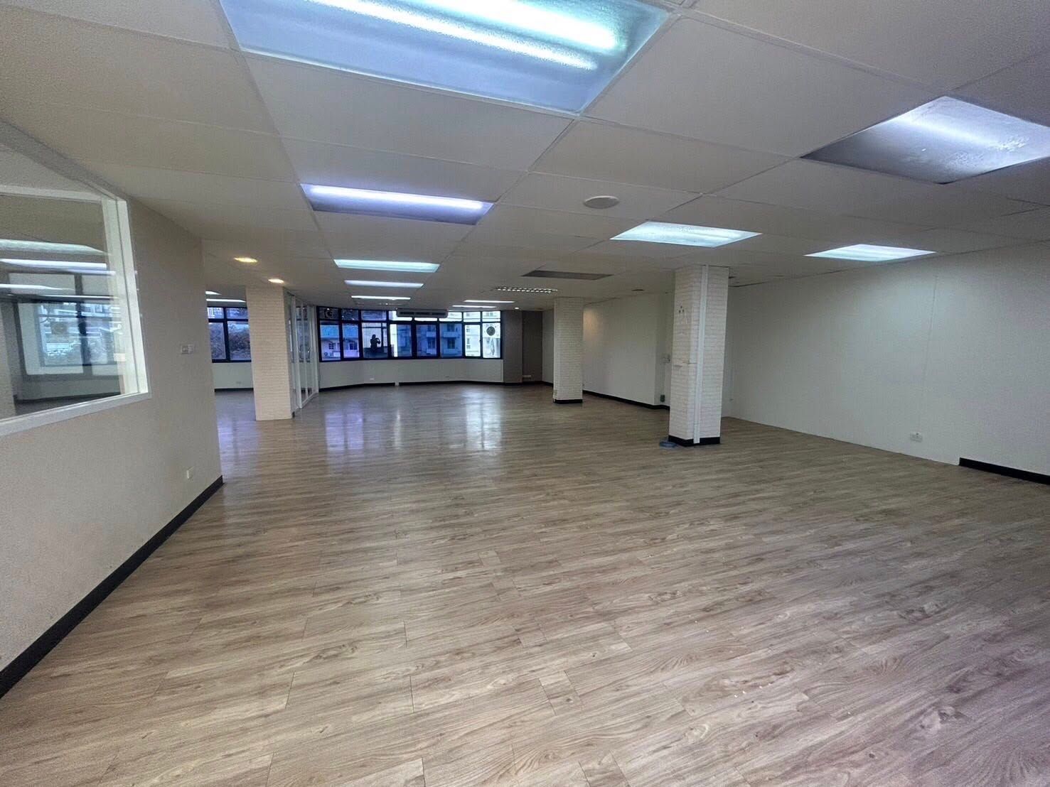  建筑物 出租 在  - Image 4