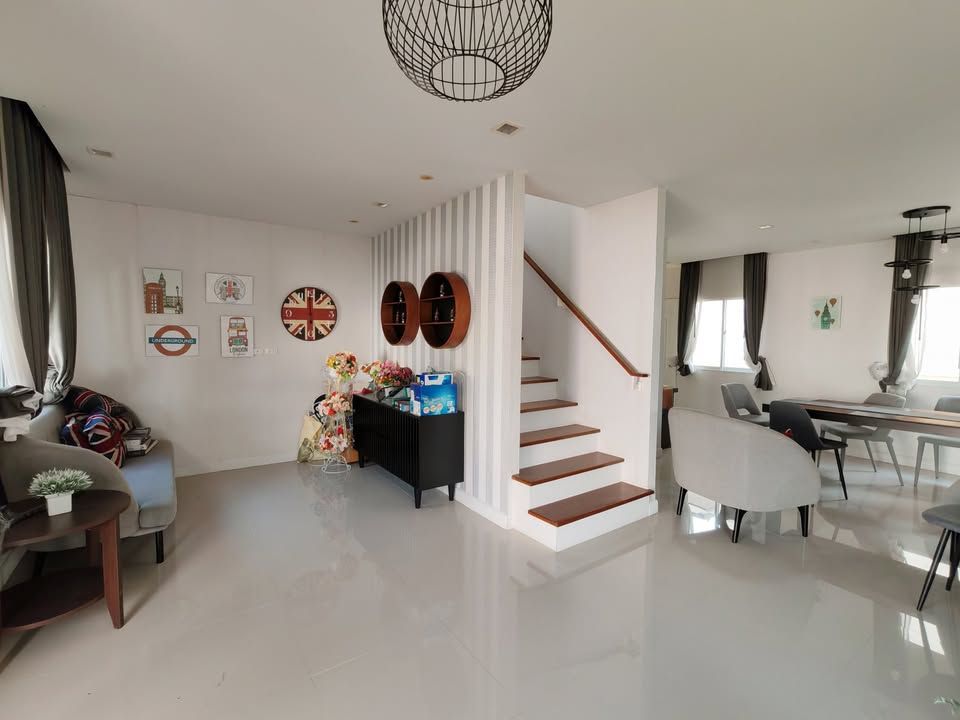 3 Bedroom House For Sale in Phraeksa, Mueang Samut Prakan, Samut Prakan - Image 2