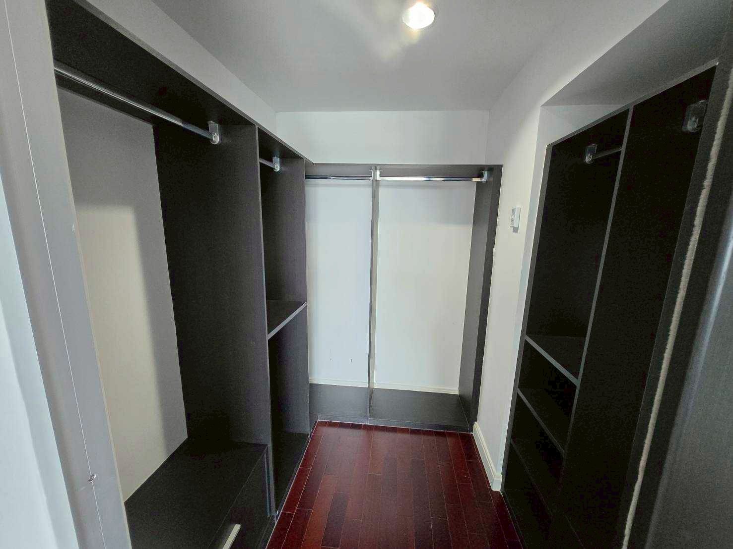 แอทธินี เรสซิเด้นซ์ - Image 6