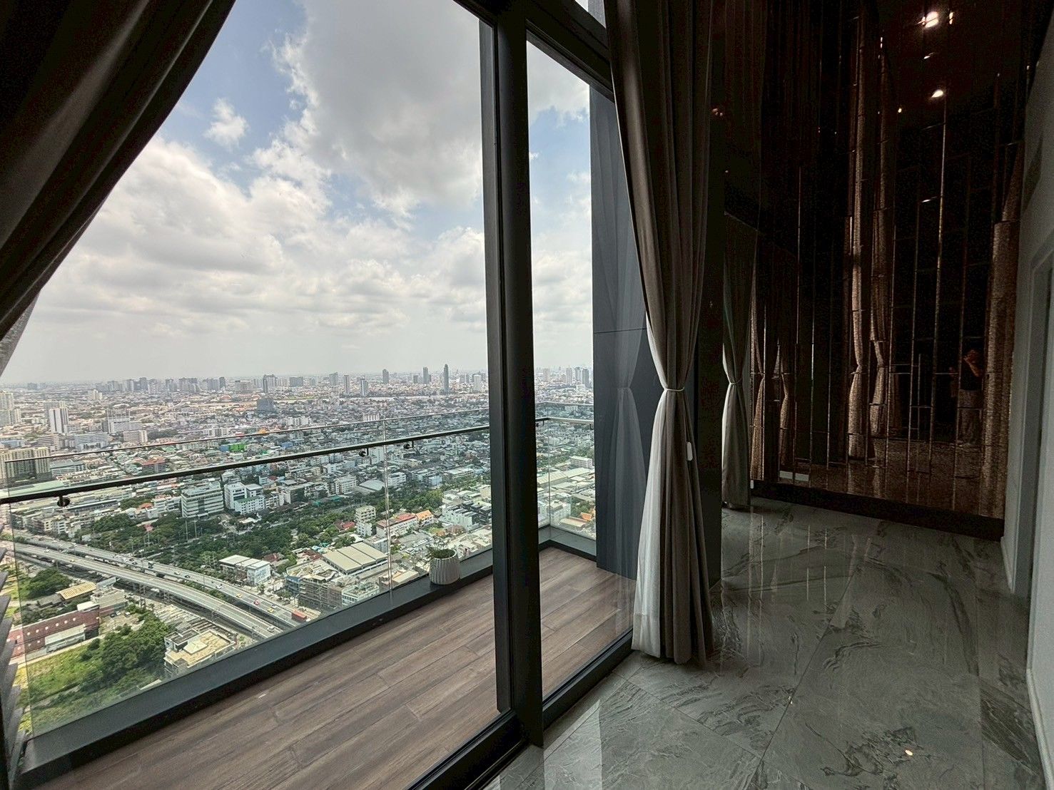 1 卧室 公寓 出售 在  - Image 4