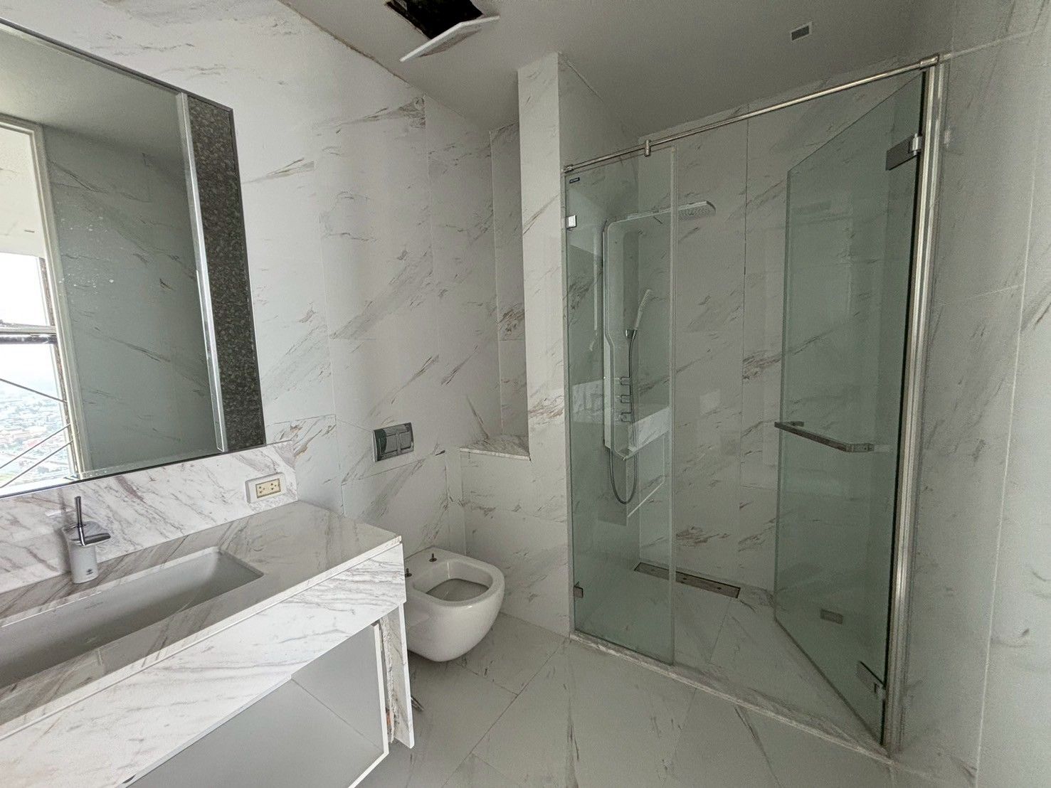 4 卧室 公寓 出售 在  - Image 12