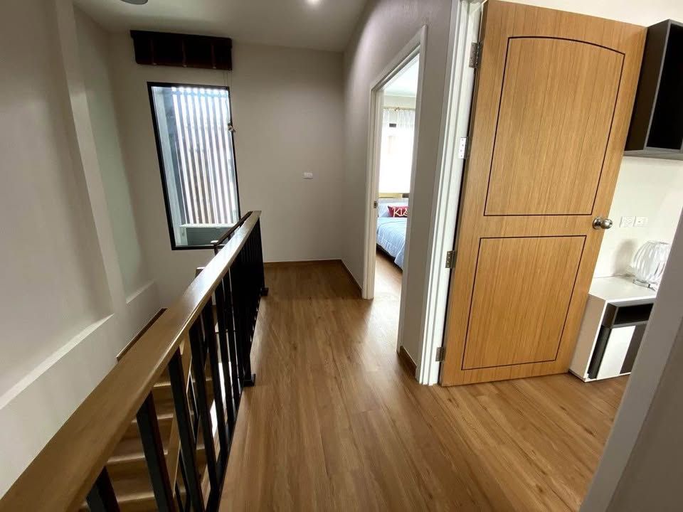 4 卧室 联排别墅 出租 在  - Image 37