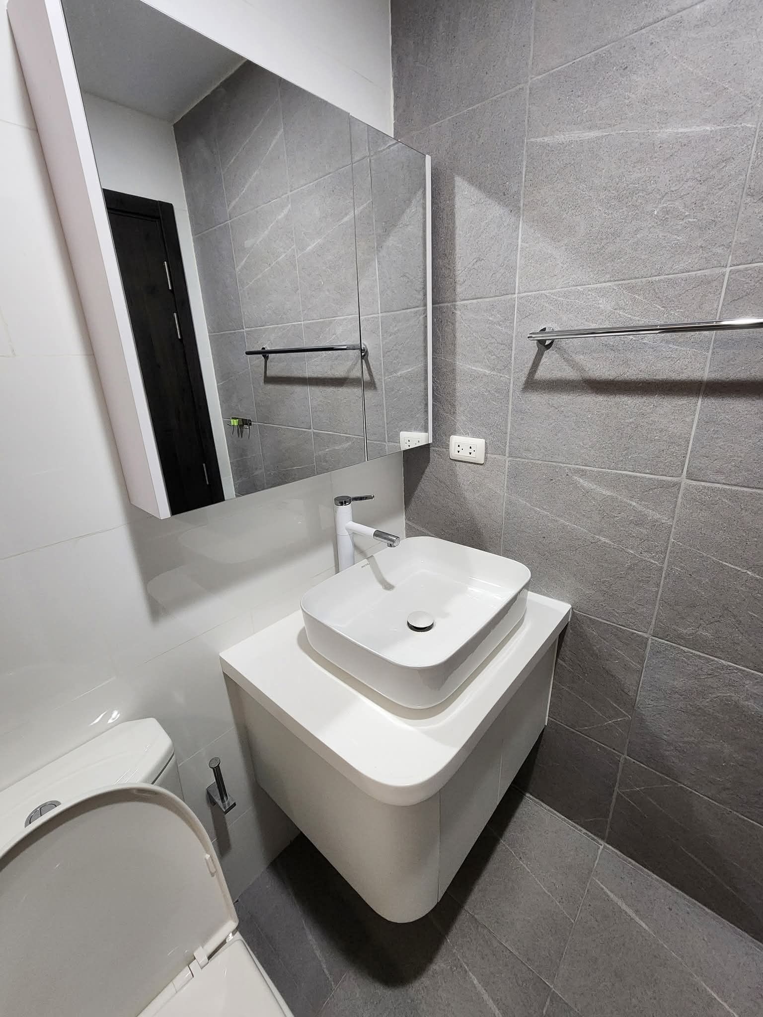 uploads/3efcf3ff-14c0-49cd-a97d-c18a86e0c28f/ae1dc3c9-8aa4-41e2-9bb9-925abab6d175