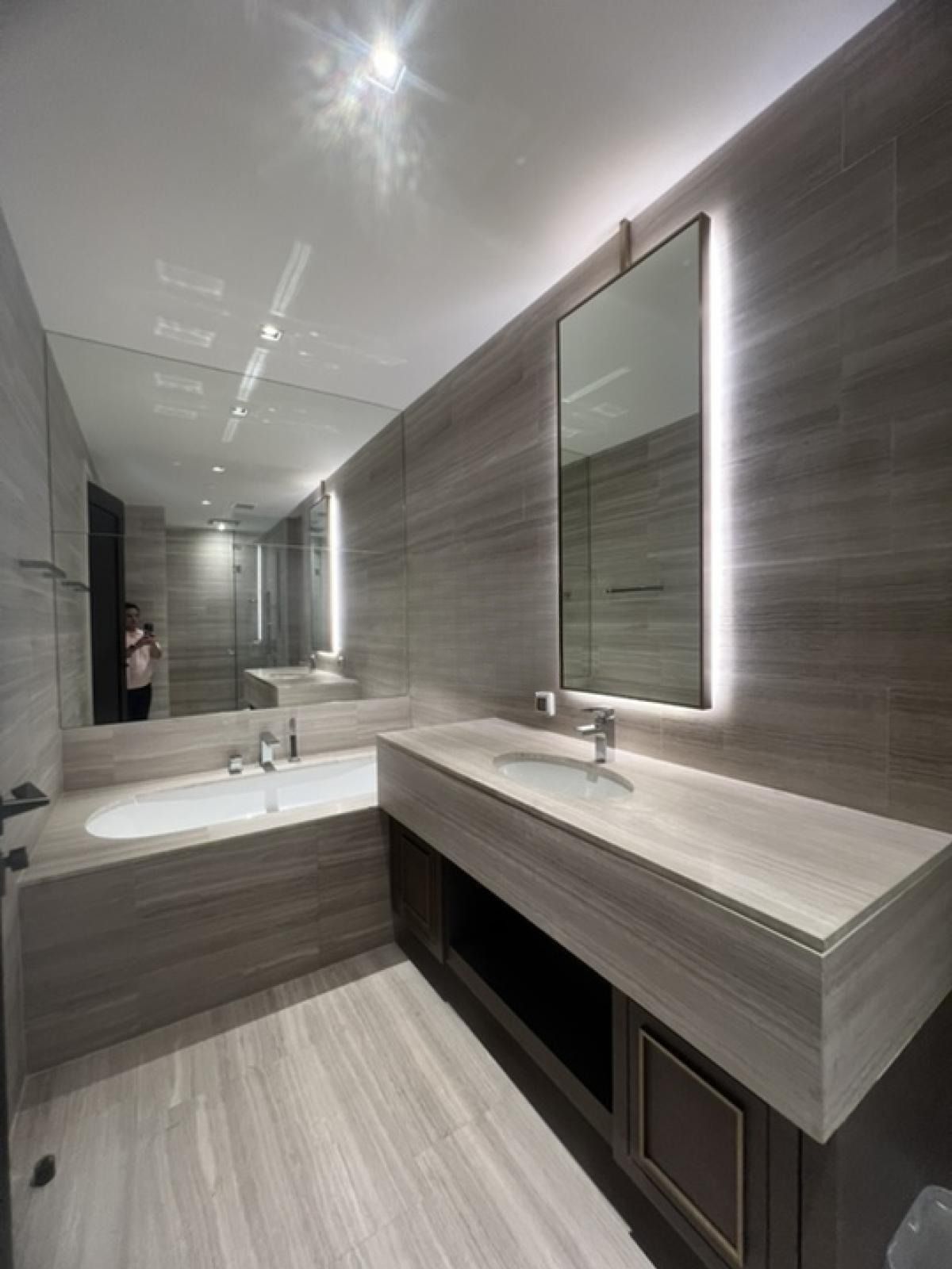 เดอะ ดิโพลแมท 39 - Image 13